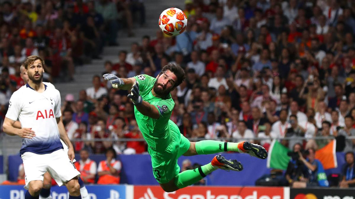 Allison Backer, Kiprah Kiper Terbaik Copa Amerika Allison Backer liverpool