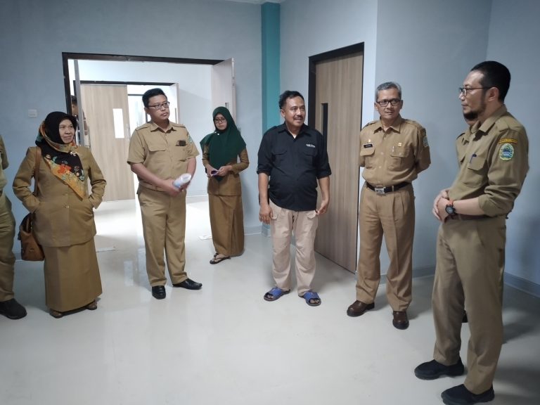 Kadinsos Tinjau Kesiapan Pengoperasian RSUD Saptosari
