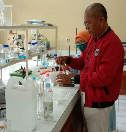 BLI KLHK Produksi Desinfektan dari Cuka Kayu dan Bambu