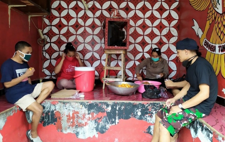 Warga Wirogunan Buka Dapur Umum Guna Membantu Mahasiswa Terdampak Covid-19