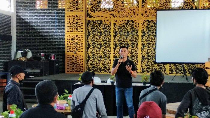 Sunaryanta Ajak Peternak Sapi Gunungkidul Berdiskusi Virtual dengan Peternak Luar Negeri