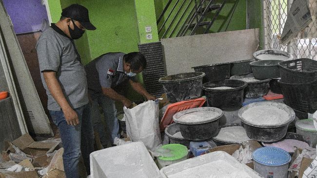 Gempar, Beredar Kosmetik Rumahan Berbahaya Produksi di Bekasi