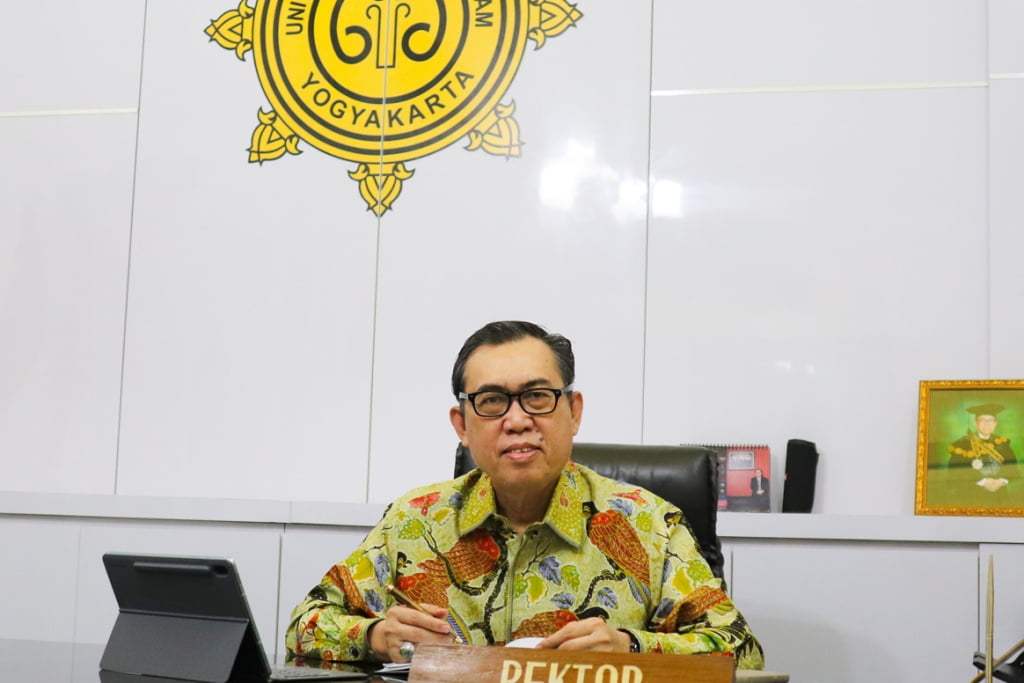 Bantuan Berupa Uang Tunai Lebih Dibutuhkan Warga Miskin