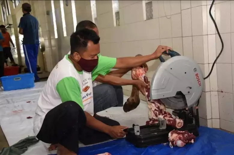 Akademisi Bagikan Tata Cara Penyembelihan dan Penanganan Daging Kurban Sesuai Prokes