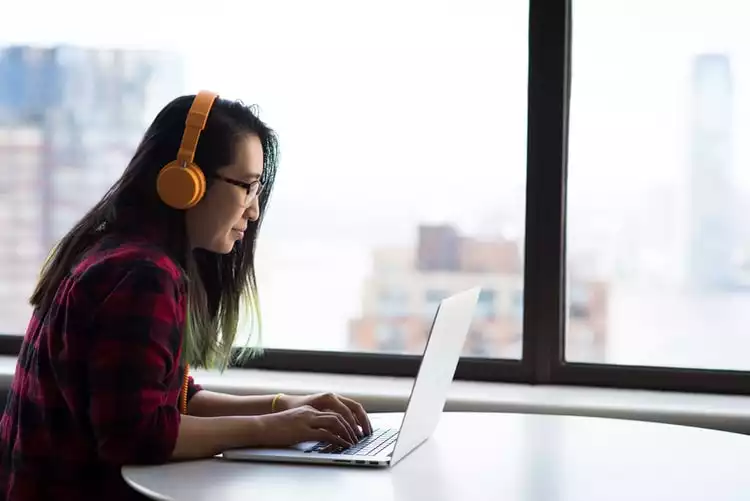 Cara Menghubungkan YouTube dengan Perangkat Lain Menghubungkan YouTube dengan Perangkat Lain