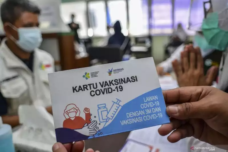 Jadi Syarat Perjalanan di Jawa-Bali, Kemana-mana Pakai Kartu Vaksin