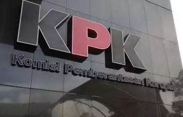 KPK Geledah Kamar Tahanan Bupati Kuansing Riau