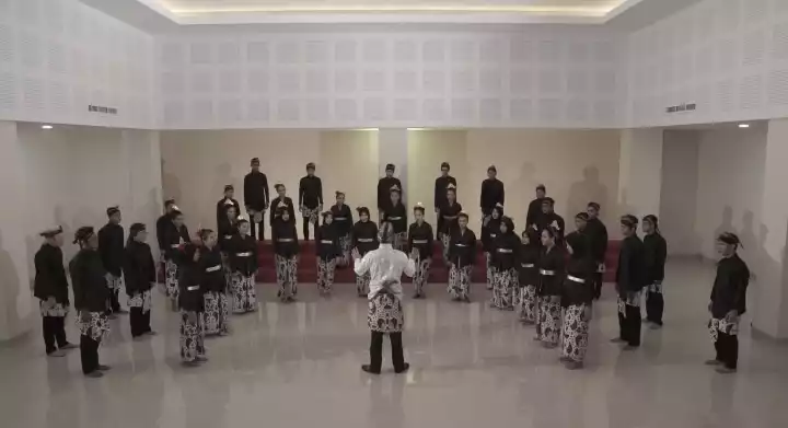 Paduan Swara Wadhana UNY Sabet Penghargaan di Polandia