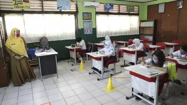 Pandemi Memburuk, Pemerintah Persilakan SD Tatap Muka
