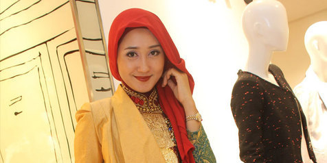 Wanita Cantik Ini Punya Taktik Jitu Berbisnis Hijab yang Perlu Anda Pelajari