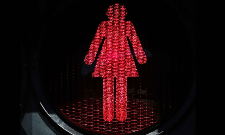 Lampu Lalu Lintas di Kota Melbourne Gunakan Simbol Wanita