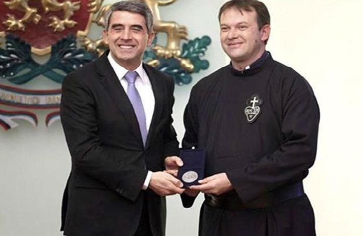 Pastor Italia Ditarik Pulang dari Bulgaria Karena Ketahuan Menolong Pengungsi