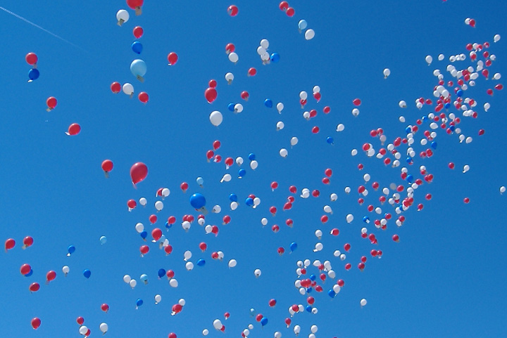 Lembaga Ini Meminta Supaya Acara Pelepasan Balon Dilarang