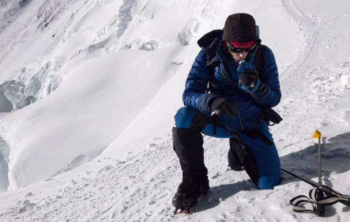 Pria Ini Hanya Butuh Waktu 2 Hari untuk Capai Puncak Everest