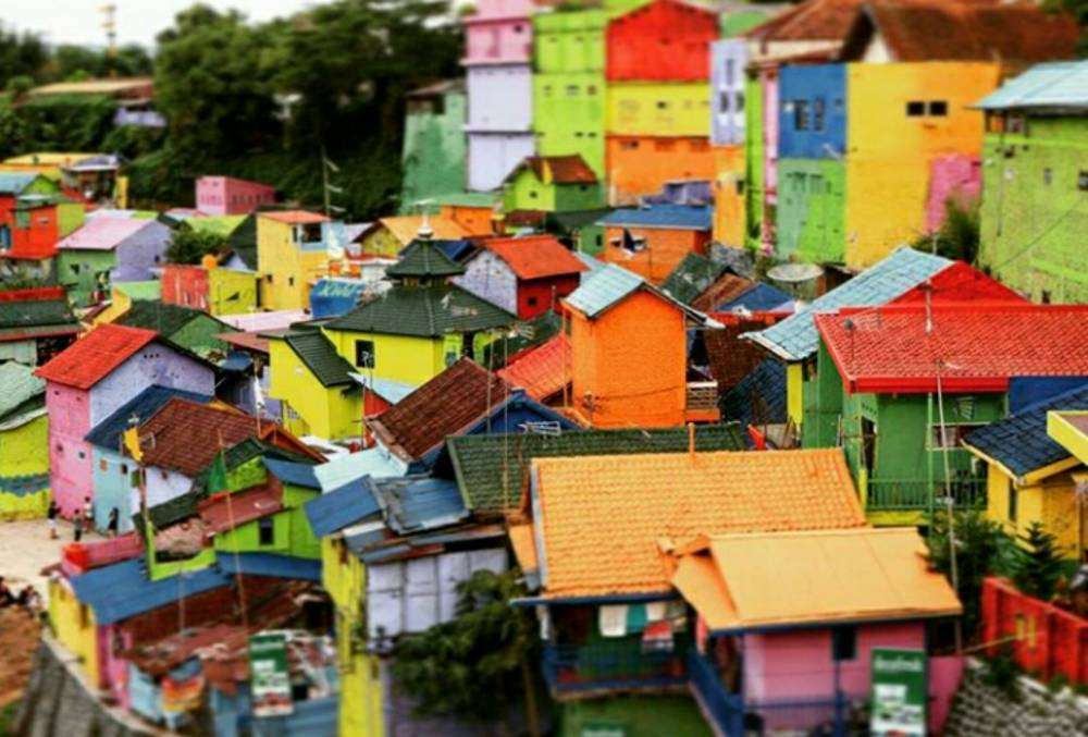 Perlu Kamu Tahu, 5 Kampung Warna-Warni di Indonesia Ini Bakal Bikin Liburanmu Makin Berwarna