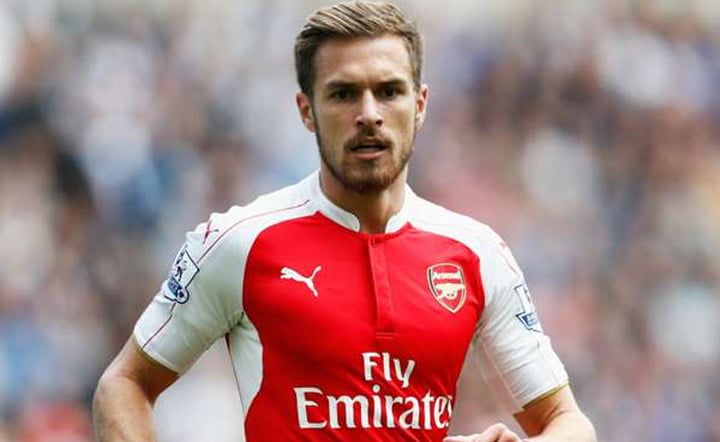 Vokalis LP Meninggal, Netizen Beramai-Ramai Salahkan Ramsey