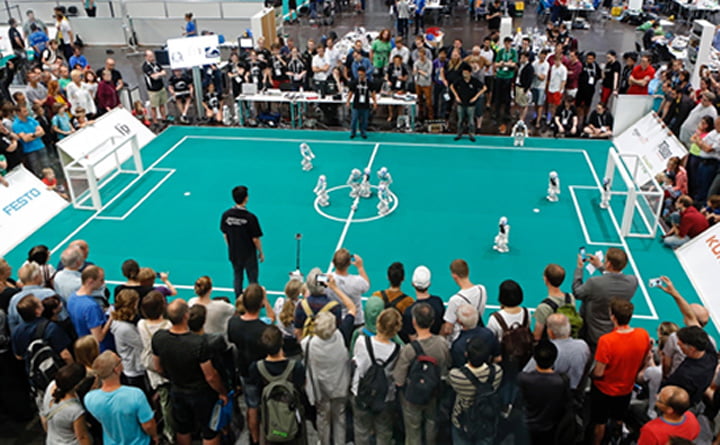 Turnamen Sepak Bola Antar Robot Diselenggarakan di Jepang