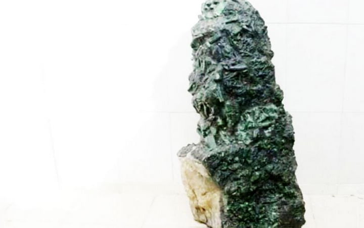 Batu Akik Seberat 300 Kilogram Lebih Ditemukan di Brasil