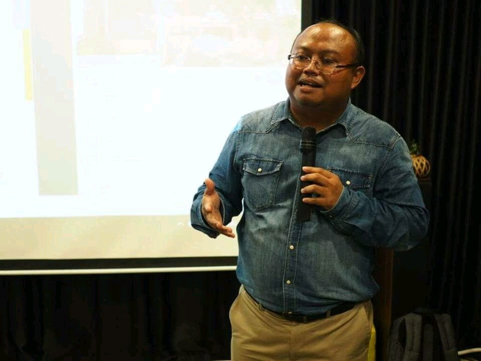 Berpikir Terbuka dan Selalu Belajar dari Semua Orang