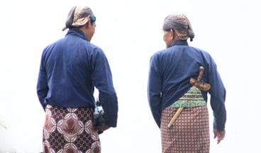 Dua Kisah Filosofis Penyebab Perbedaan Blangkon Jogja dan Solo