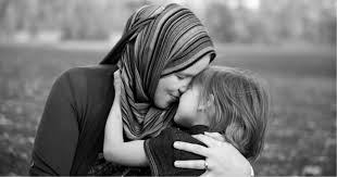 Simak Berbagai Cara Anak dalam Memperingati Hari Ibu. Nomor 3 Paling Mengharukan!