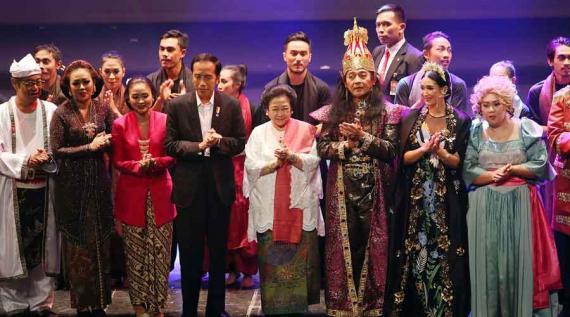 4 Kejadian di Teater Kebangsaan Spesial Ultah Megawati!? Nomor 1 Bikin Jokowi Ngakak!