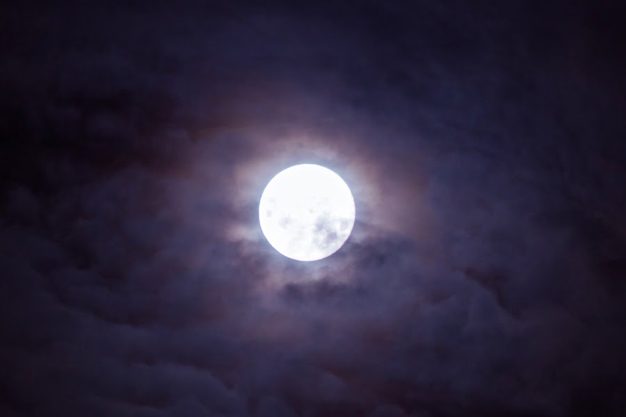 Gerhana Bulan Total, Fenomena Alam Langka yang Menyimpan Misteri