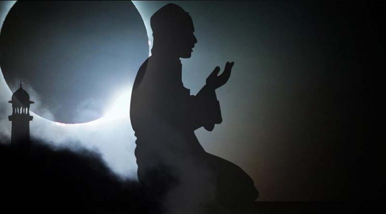 Gerhana Bulan, Jangan Percaya Mitos Tapi Sikapi Dengan Cara Rasulullah Ini