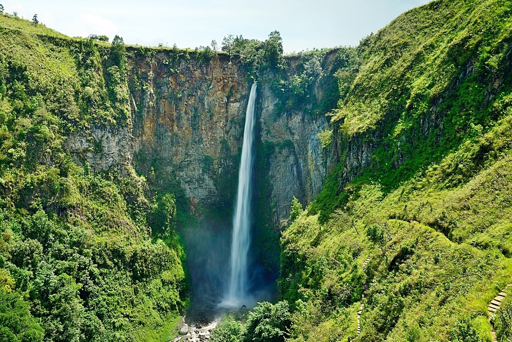 Air Terjun Sipiso Piso