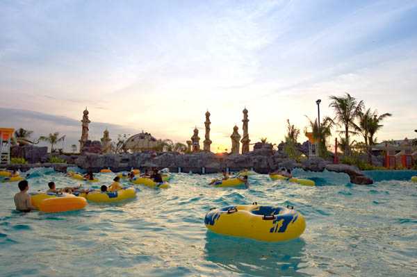 Ciputra Waterpark Surabaya