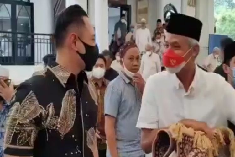 AHY Safari Politik ke Beberapa Tokoh, Surya Paloh, Ganjar, lalu Prabowo Tangkapan layar video Ketua Umum Partai Demokrat Agus Harimurti Yudhoyono (AHY) saat bertemu dengan Gubernur Jawa Tengah Ganjar Pranowo di Masjid Nurul Hidayah, Jakarta Selatan, Jumat (24/6/2022).(foto: ist)