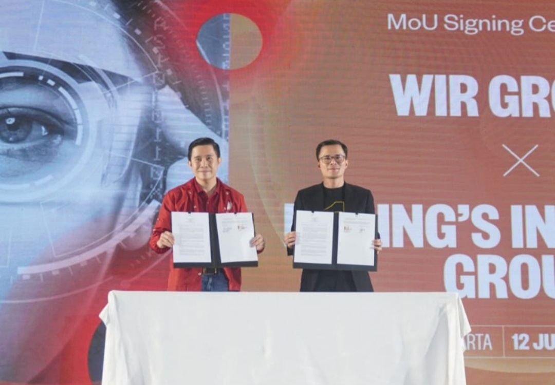 Kolaborasi WIR Group dan Benings Indonesia Hadirkan Layanan Kecantikan di Dunia Metaverse Penandatanganan Nota Kesepahaman dilakukan oleh Jimmy Halim, Chief Business Development Officer WIR Group dengan dr Oky Pratama, Dipl, AAAM, CEO Benings Indonesia Group, pada Minggu (12/6) di Pullman Hotel, Jakarta. (foto: ist)