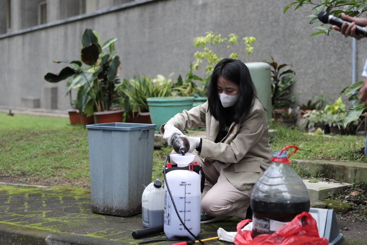 Mahasiswi Jogja Ciptakan Eco Lindi, Cairan Penetral Bau Sampah