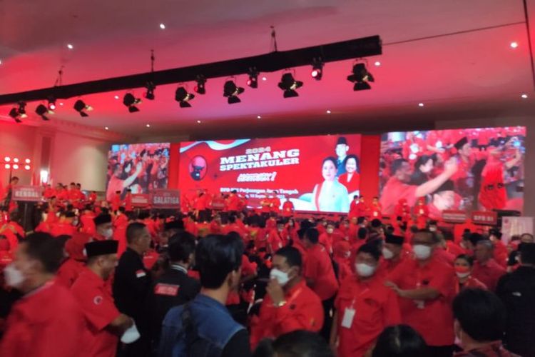 Ganjar Tak Diundang di Acara Konsolidasi PDI-P Jateng yang Dihadiri Puan, Ini Alasannya Acara konsolidasi PDI-P dengan mengusung tema 2024 Menang Spektakuler: Hattrick di The Renaissance Ballroom, Kota Semarang, Minggu (18/9/2022). (foto: ist)