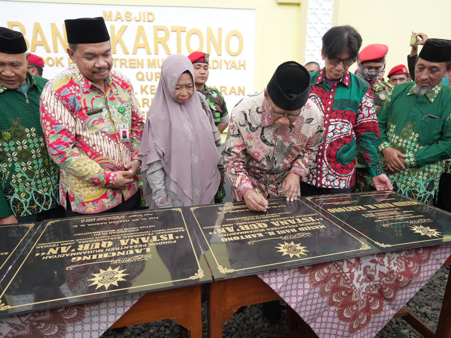 LPM UMY Bersama Haedar Nashir Resmikan Masjid dan Komplek Pondok Pesantren di Banjarnegara
