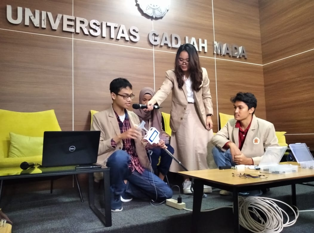 Tongkat Canggih Ini Dipercaya Membantu Lansia dan Tunanetra