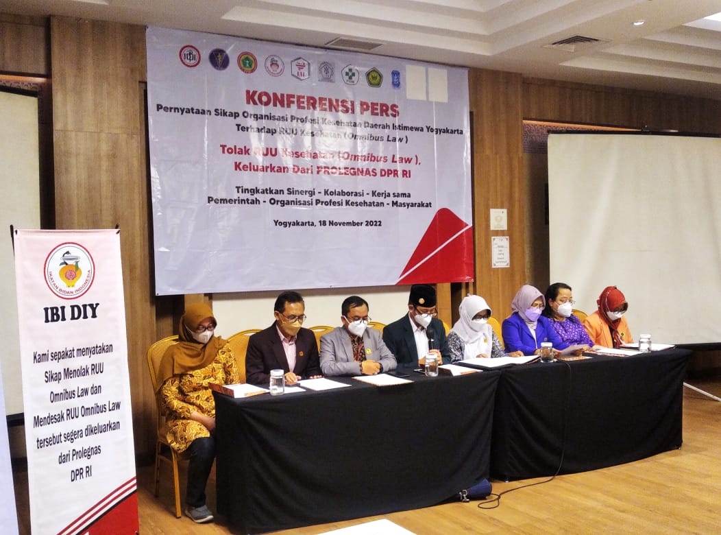 Organisasi Profesi Nakes DIY Tolak RUU Omnibus Law Kesehatan