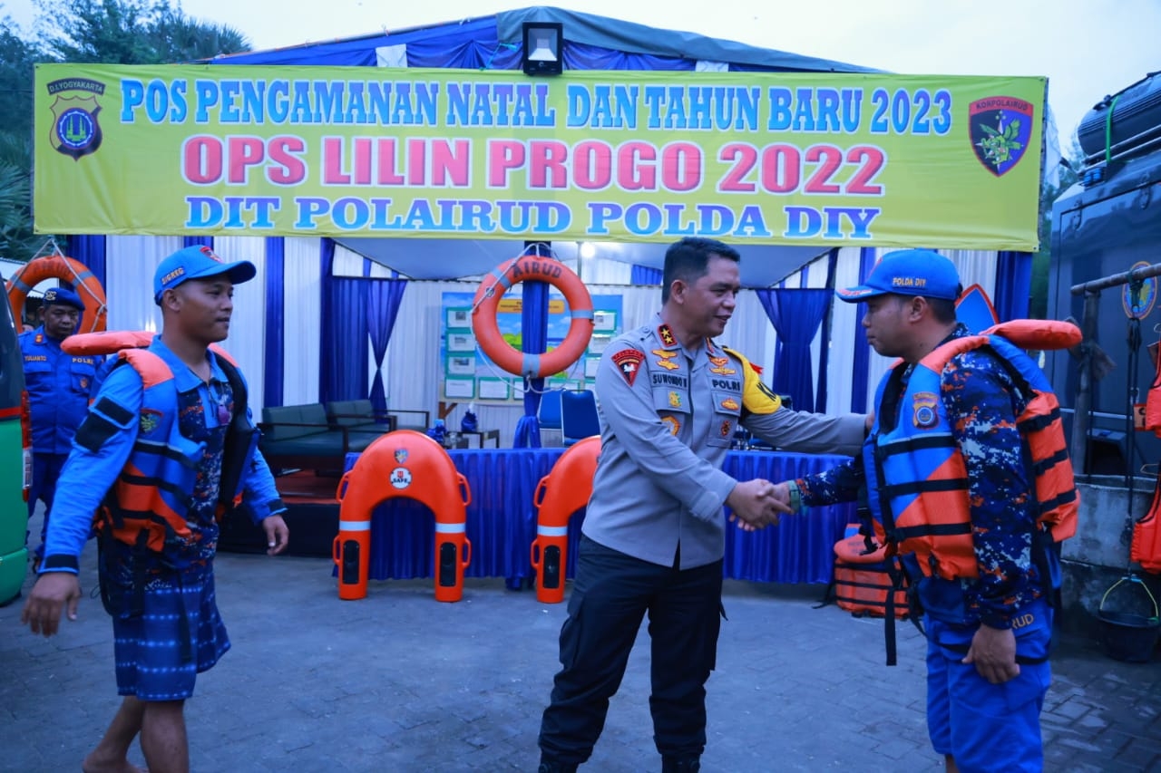 Kapolda DIY Apresiasi Petugas yang Selamatkan Fransisco dari Ombak Parangtritis