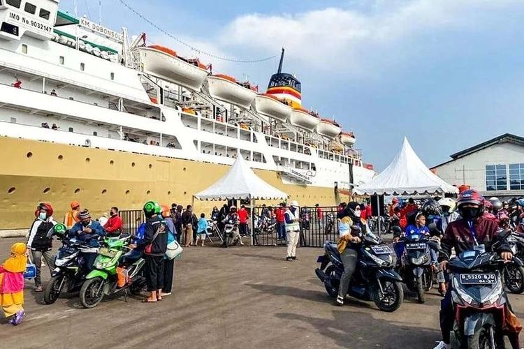 Kuota Mudik Gratis Pakai Bus Penuh, Kalau KA dan Kapal Laut Masih Ada Mudik gratis sepeda motor dengan kapal laut (foto: ist)