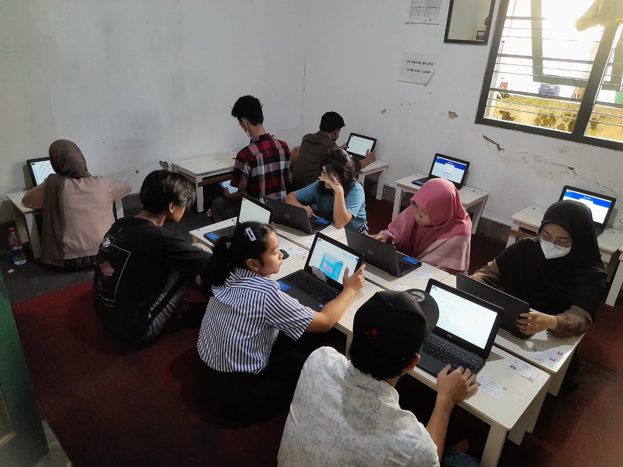 24 Peserta Didik PKBM Reksonegaran Ikuti Uji Kesetaraan Paket C