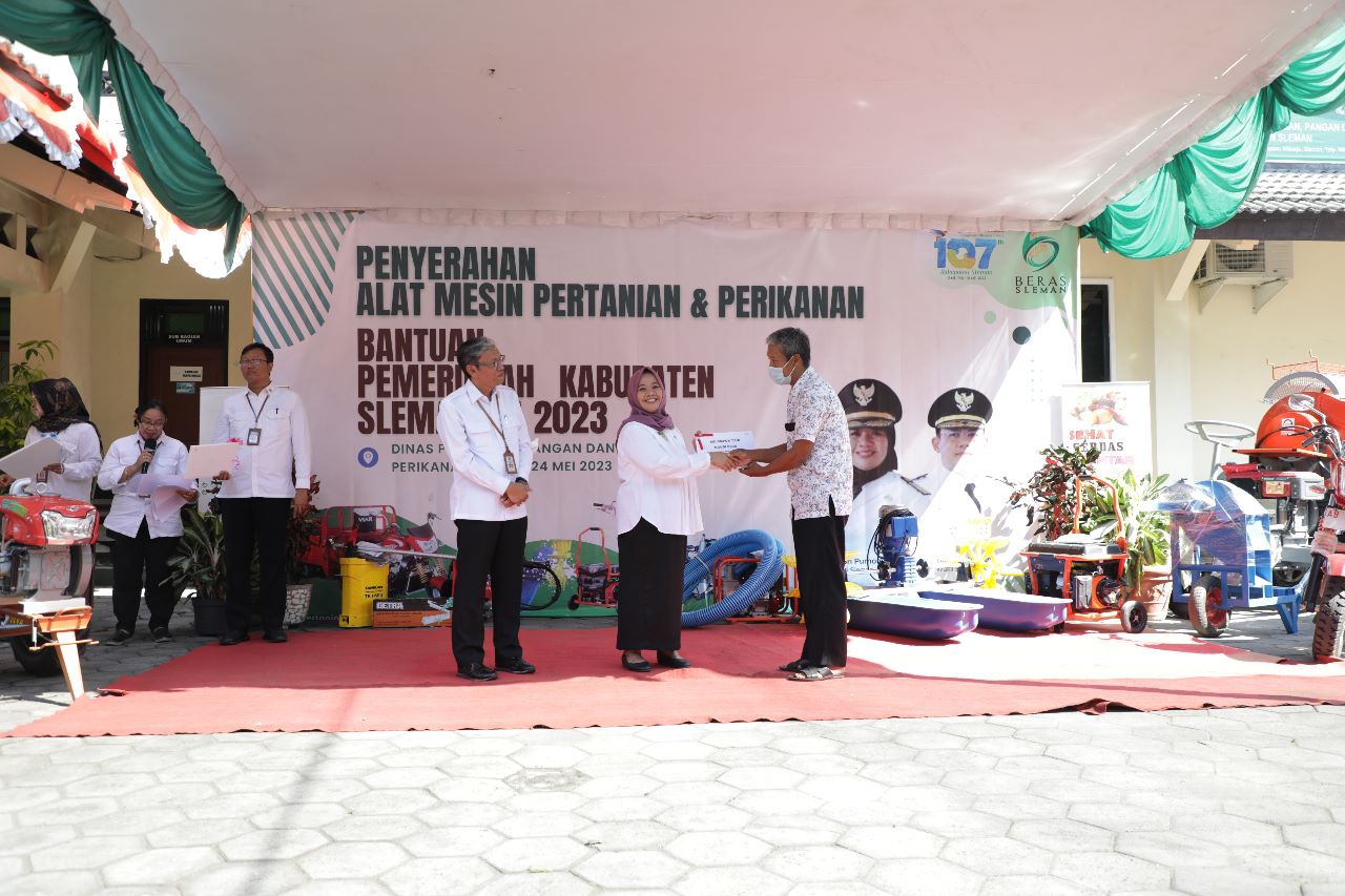 200 Kelompok Petani Sleman Dapat Hibah Alsintan