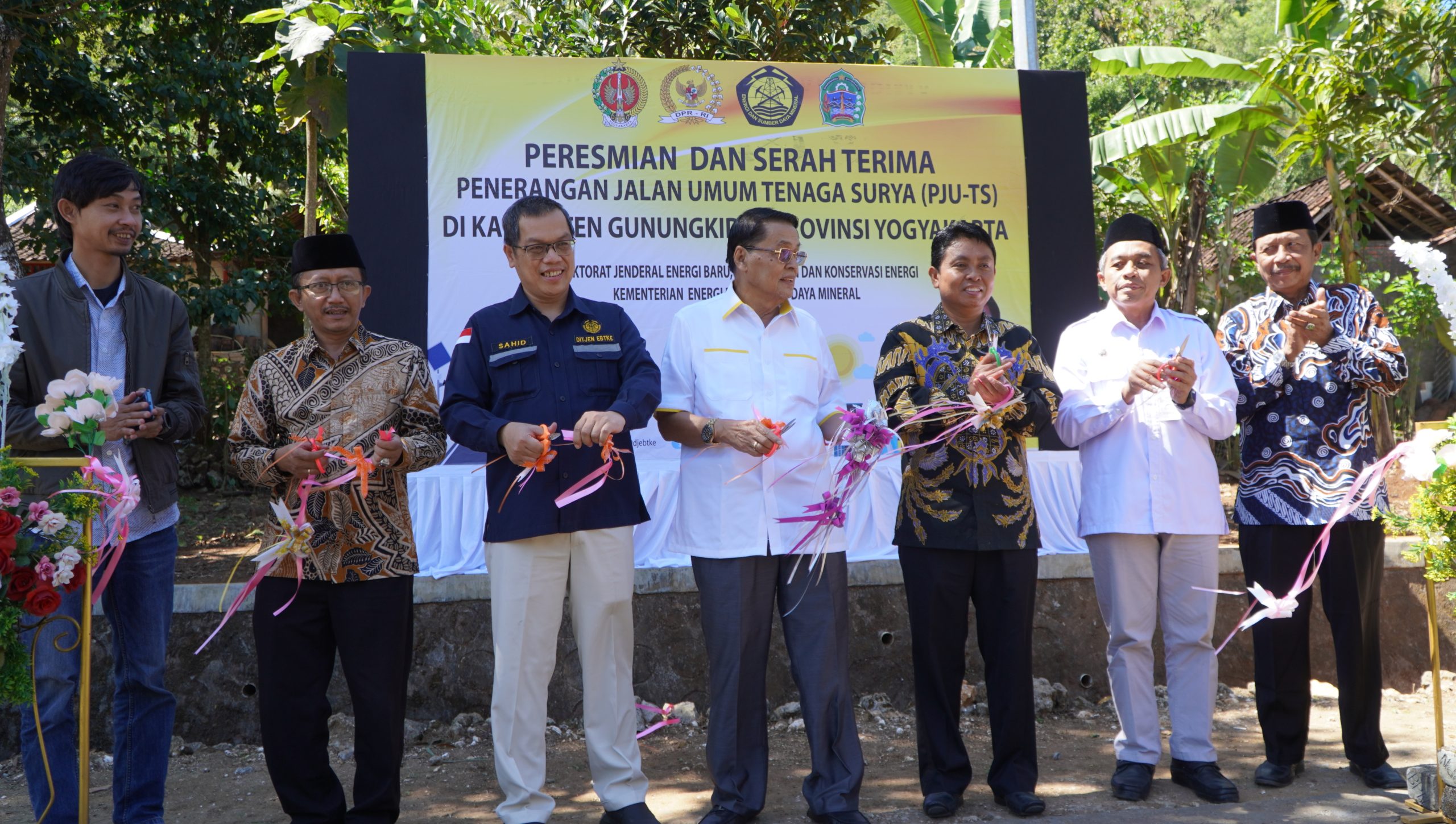 Gunungkidul Terima Bantuan Ratusan Penerangan Jalan Tenaga Surya