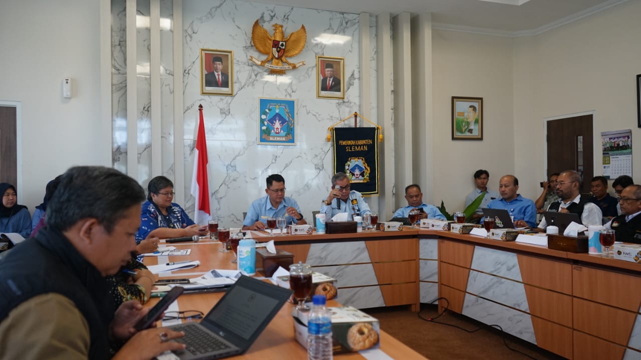 Wakil Bupati Sampaikan Hasil Kajian KRB III Lereng Merapi Kepada Sekretariat Kabinet RI