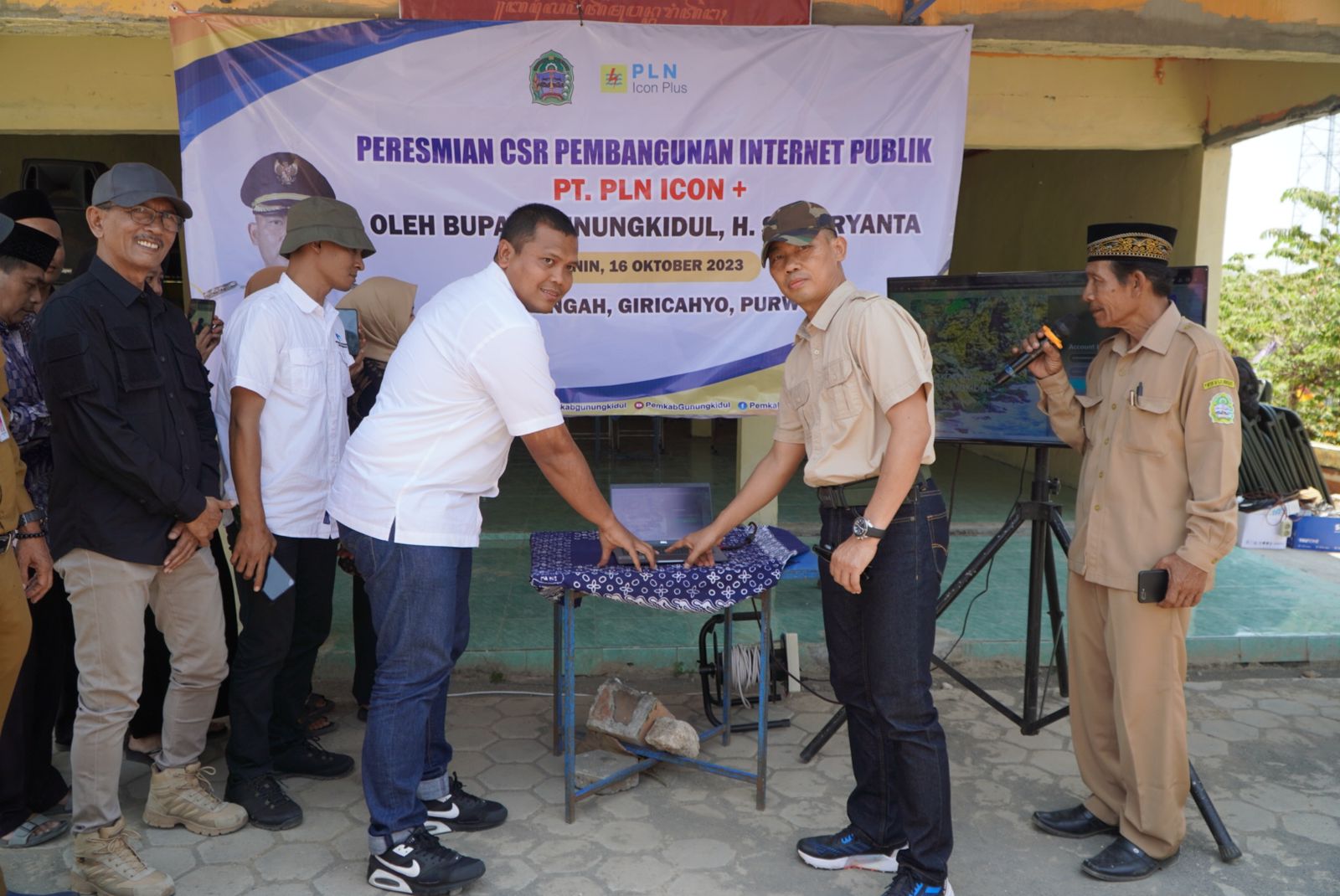 Bupati Gunungkidul Resmikan Dua Bantuan CSR BUMN