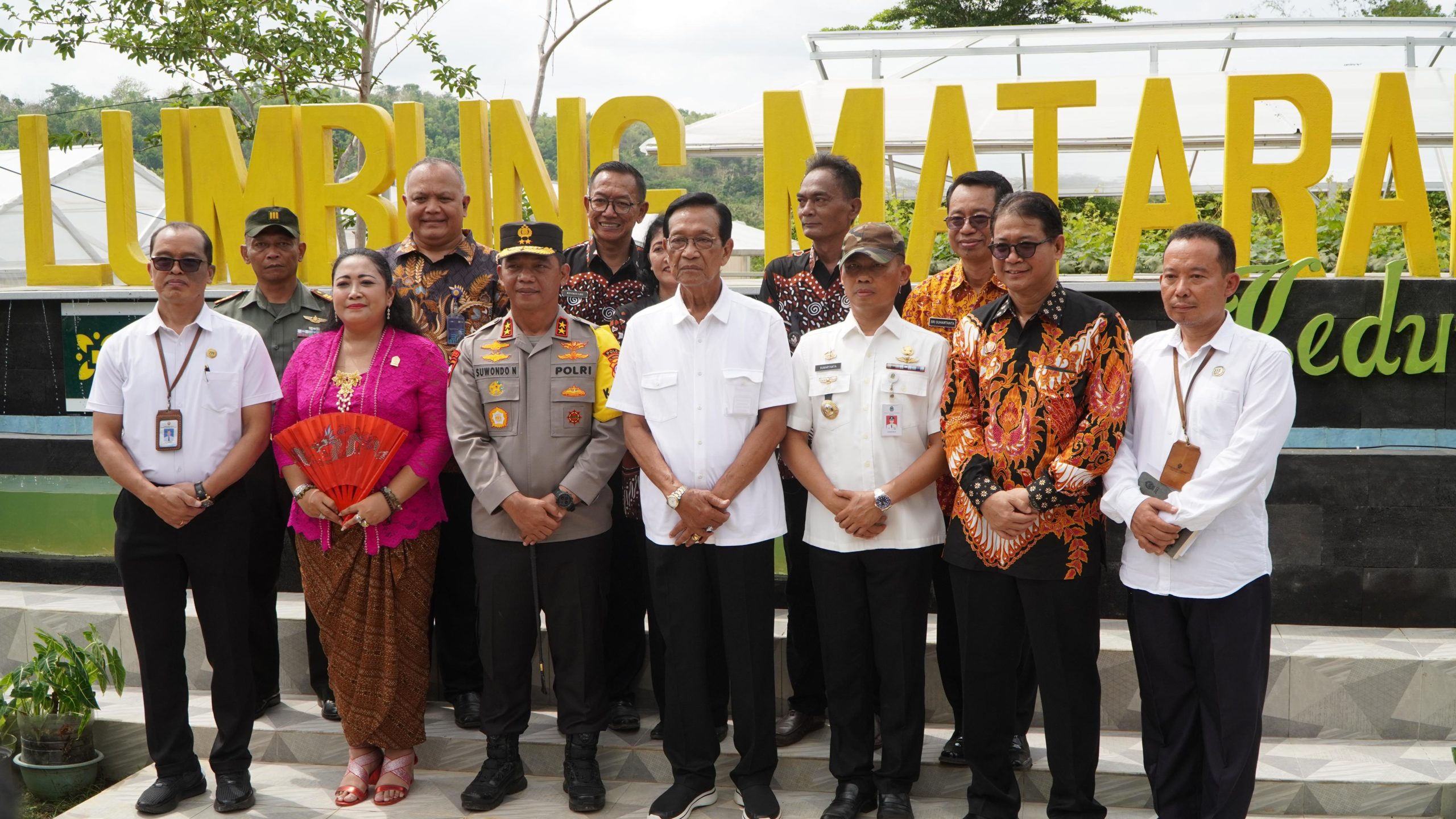 Sri Sultan Ikut Panen di Lumbung Mataraman Gunungkidul