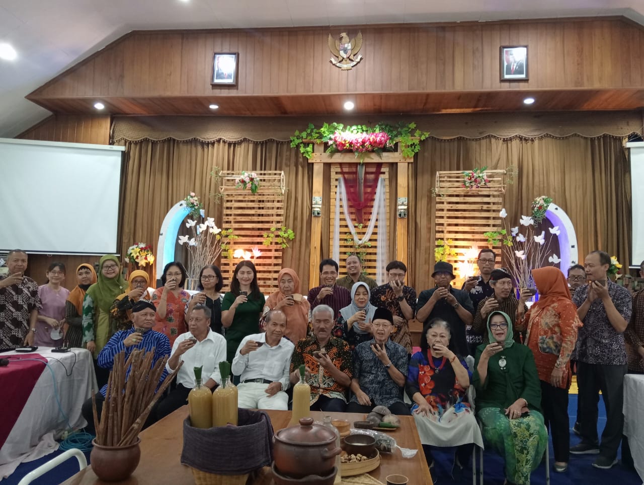 Minum Jamu di RS Bethesda, Dewan Jamu Indonesia DIY Terus Memperkenalkan Jamu