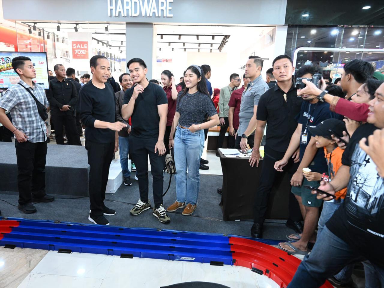 Malam Minggu di Mall, Presiden Jokowi Sapa Warga