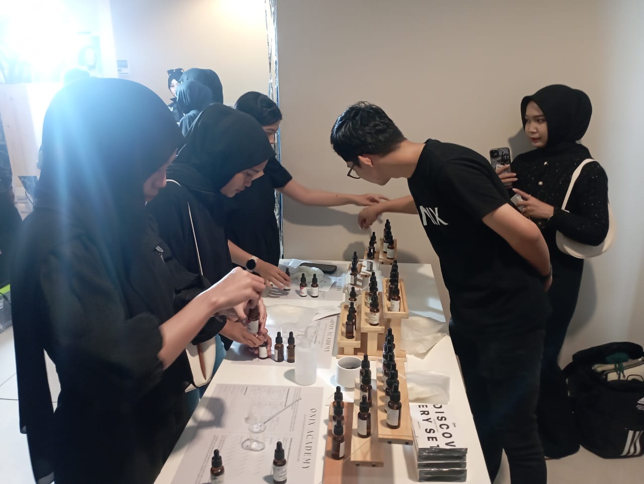 Setiap Orang Bisa Belajar Meracik Parfum Sesuai Aroma Tubuhnya