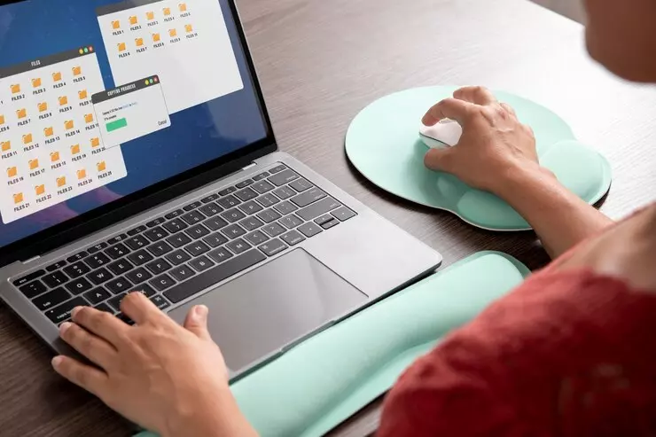 Cara Berbagi File di Google Docs dan Google Sheets Cara Berbagi File di Google Docs dan Google Sheets