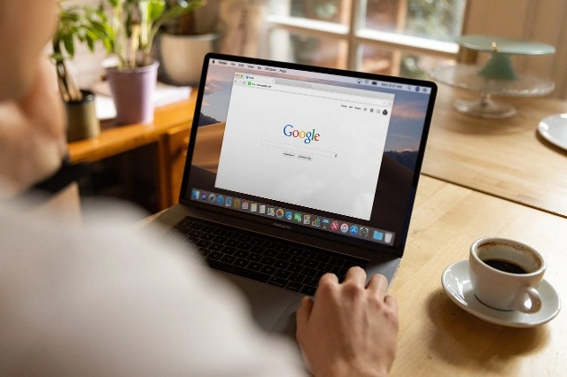 Cara Mengunggah dan Berbagi File di Google Drive mengunggah dan berbagi file di Google Drive